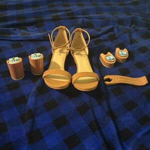 Size 8 whiskey braided Pashionista with 4 in block, 1.5 inch block and flat caps